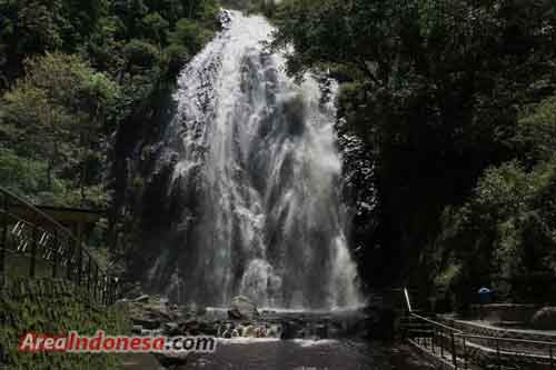 Situmurun Binangalom Waterfall - Lake Toba