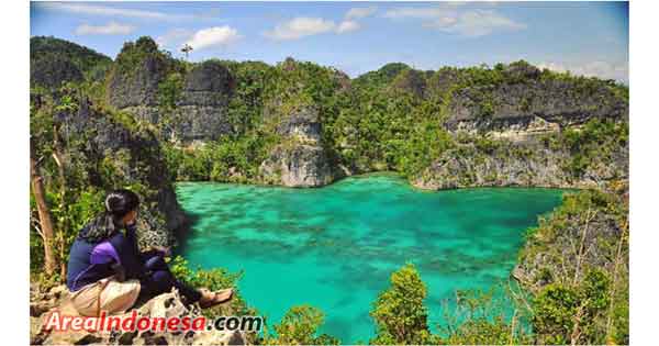 Star Lagoon - Kepulauan Raja Ampat